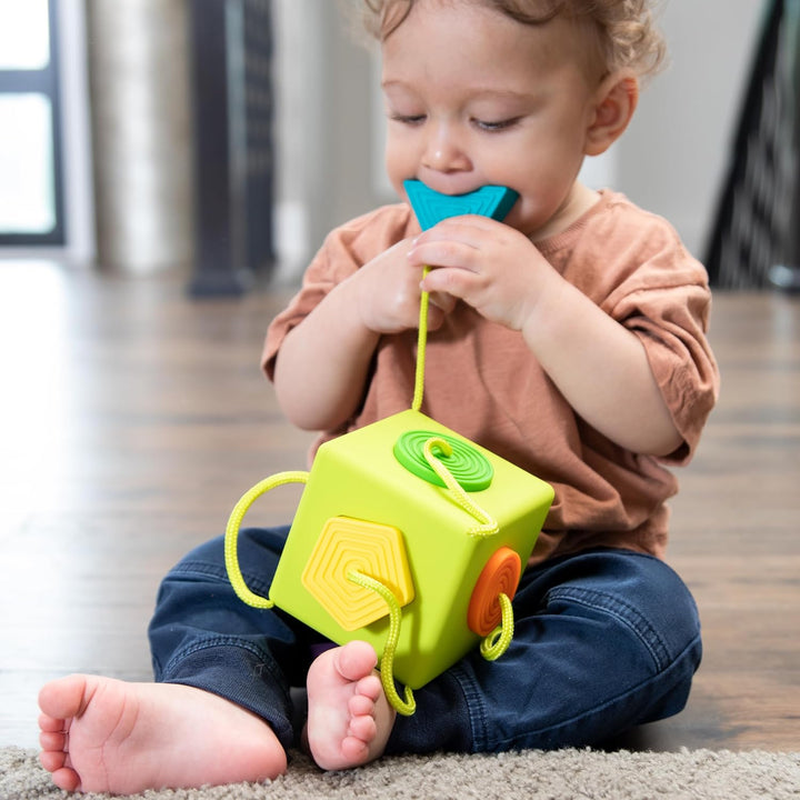 Fat Brain Toy Infant & Toddler OombeeCube