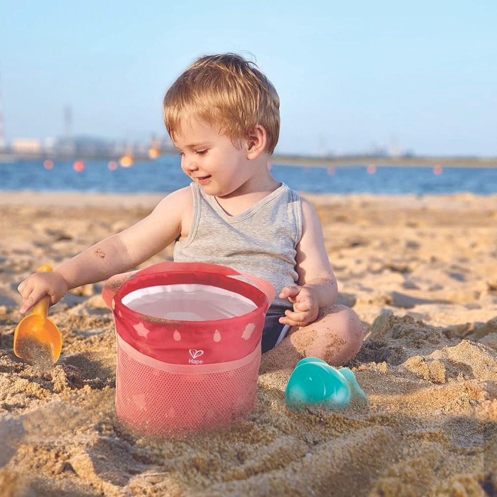 Hape Toy Outdoor Fun Fold and Go Beach Set
