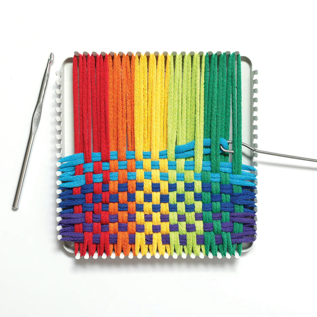 Harrisville Designs Arts & Crafts Traditional Potholder Loom