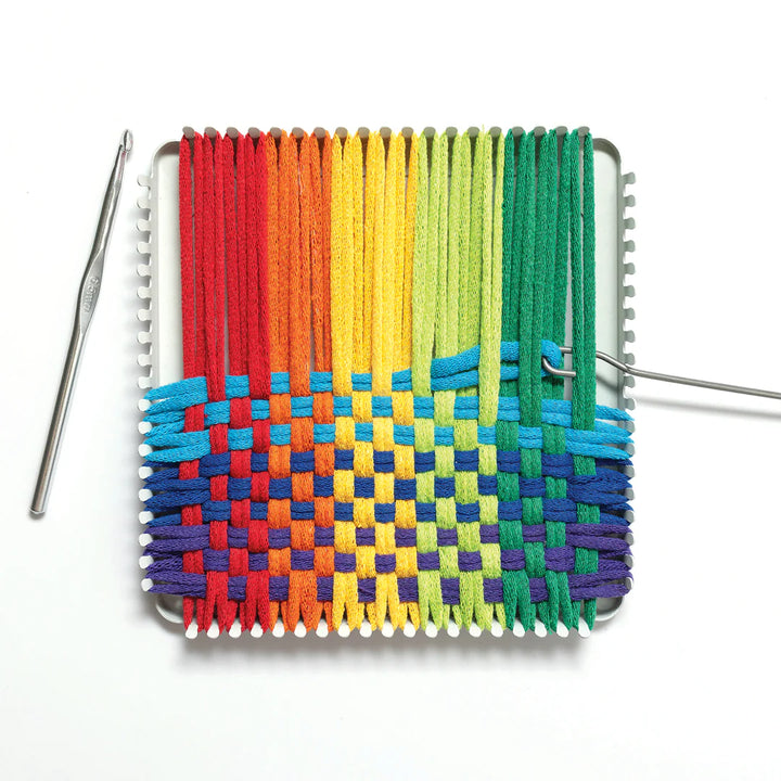 Harrisville Designs Arts & Crafts Traditional Potholder Loom