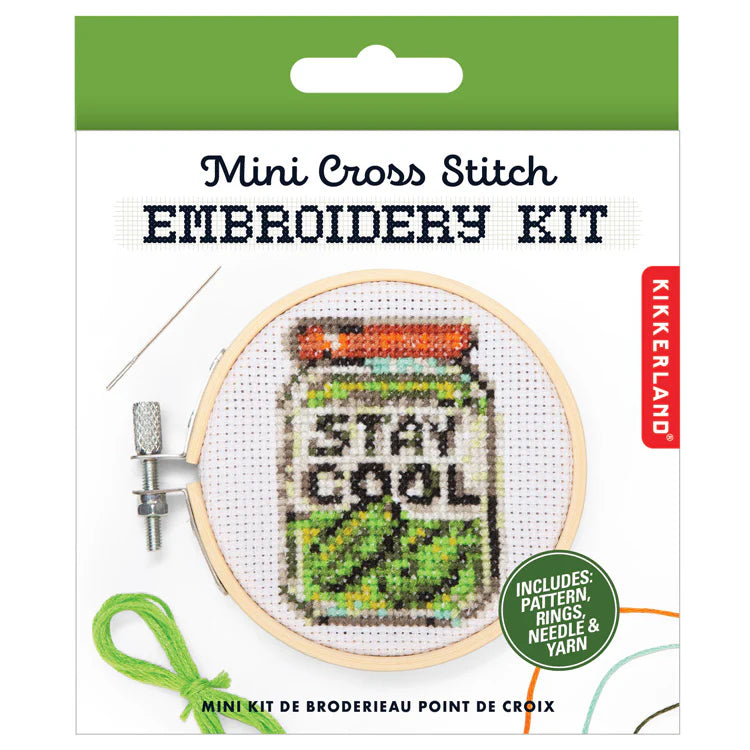KIKKERLAND Arts & Crafts Stay Cool Pickle Mini Cross Stitch