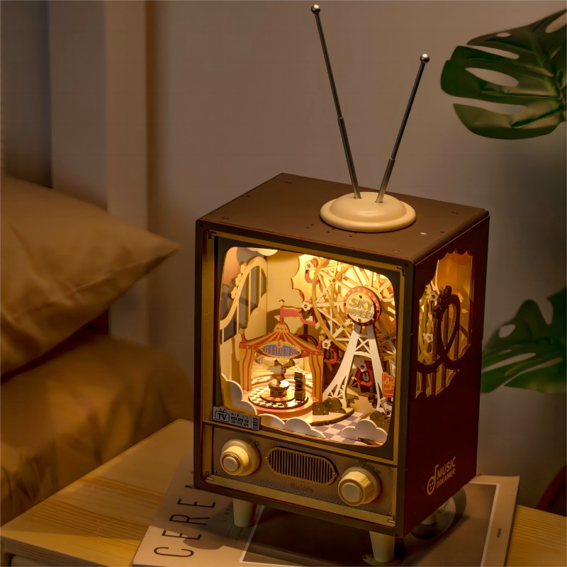 Robotime / Hands Craft Arts & Crafts DIY Sunset Carnival Music Box