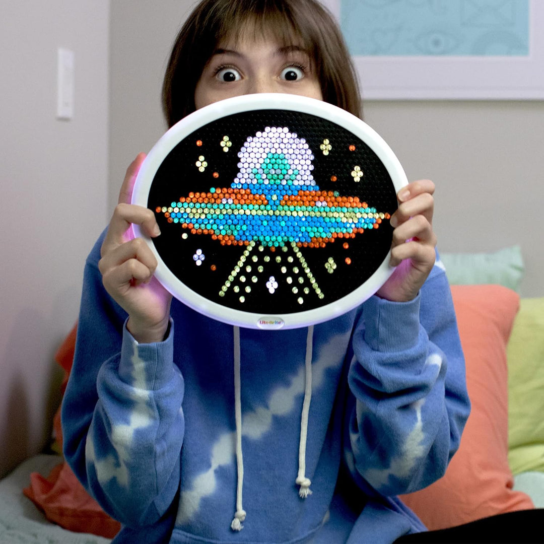 Schylling Arts & Crafts Lite Brite Oval High Definition