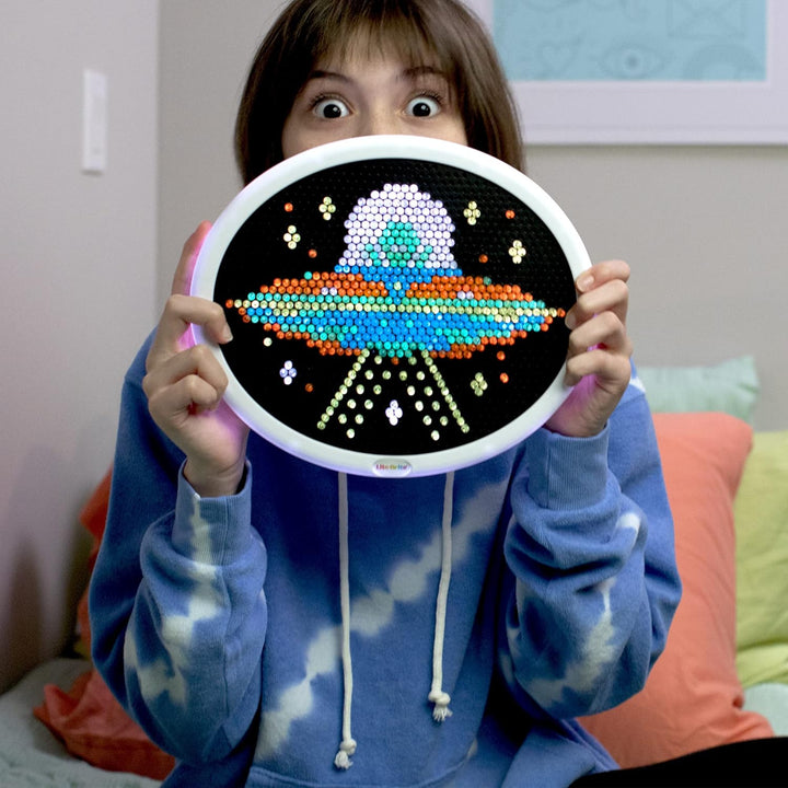 Schylling Arts & Crafts Lite Brite Oval High Definition