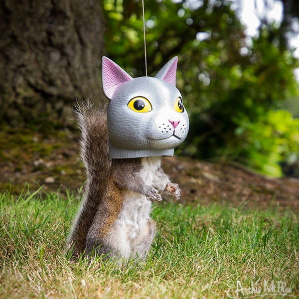 Accoutrements - Archie McPhee Home Decor Cat Head Squirrel Feeder