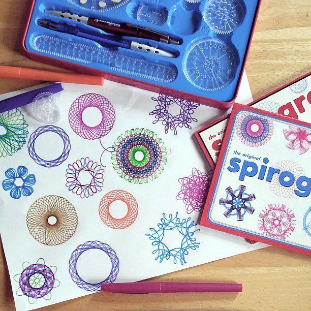 Playmonster (Patch) Arts & Crafts Spirograph Design Tin Set