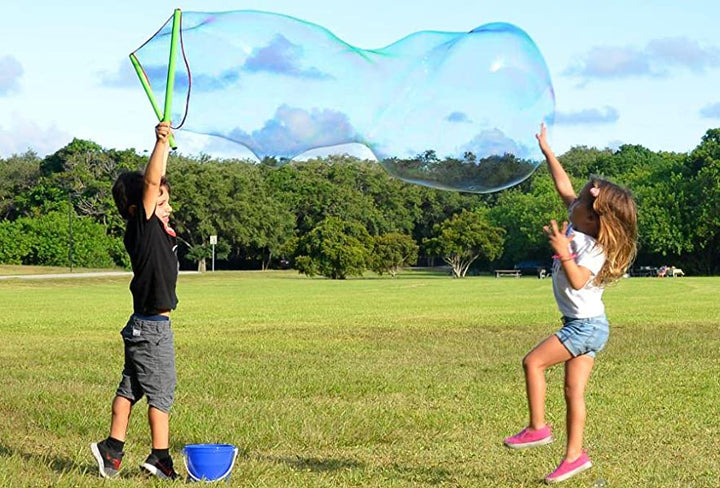 South Beach Bubbles Toy Outdoor Fun WOWmazing Giant Bubble Kit: Big Bubble Wands & Concentrate!