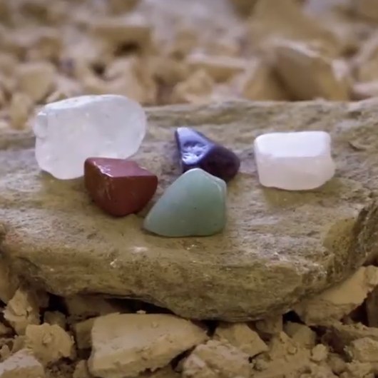 Thames & Kosmos Toy Science I Dig It! Rocks - Real Minerals Excavation Kit